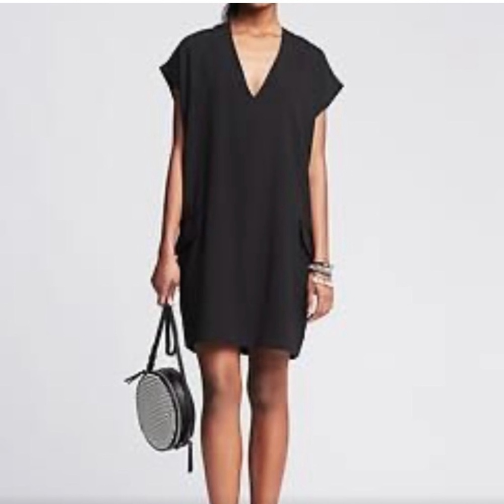 BANANA REPUBLIC Crepe Cocoon Tee Dress Black XS